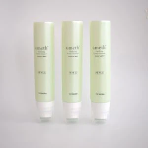 צינורות קוסמטיים מפלסטיק לעור טיפוח