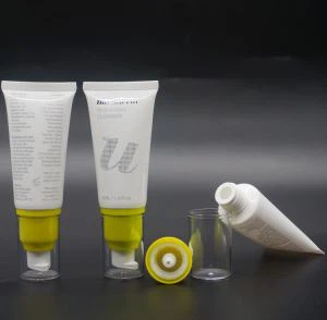 צינור רך מפלסטיק קוסמטי עם כובע משאבה